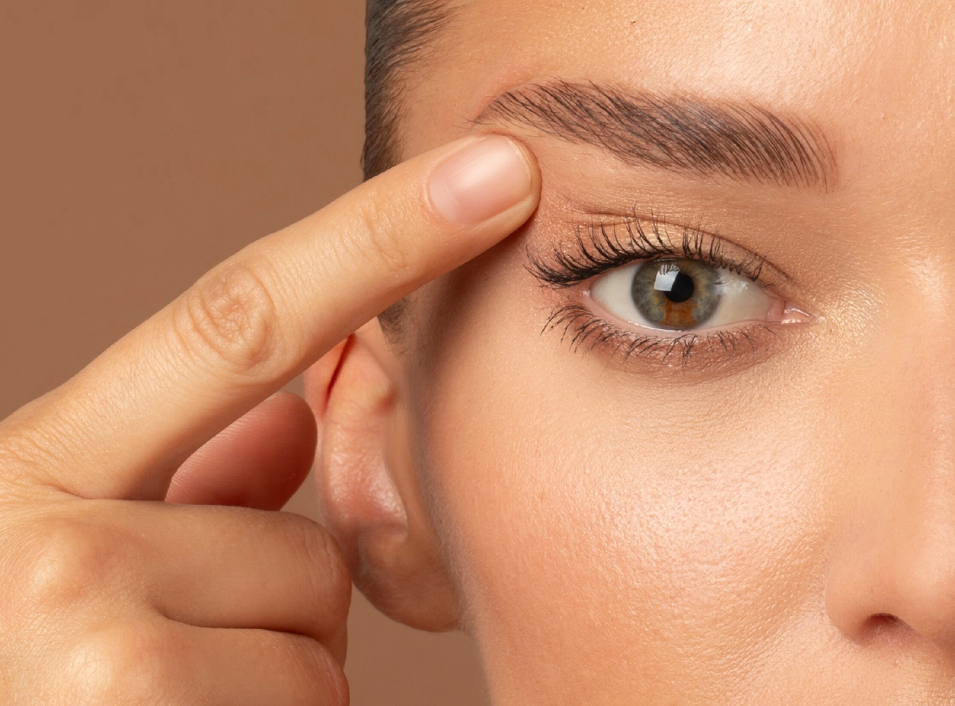 Recover from Eyelid Surgery