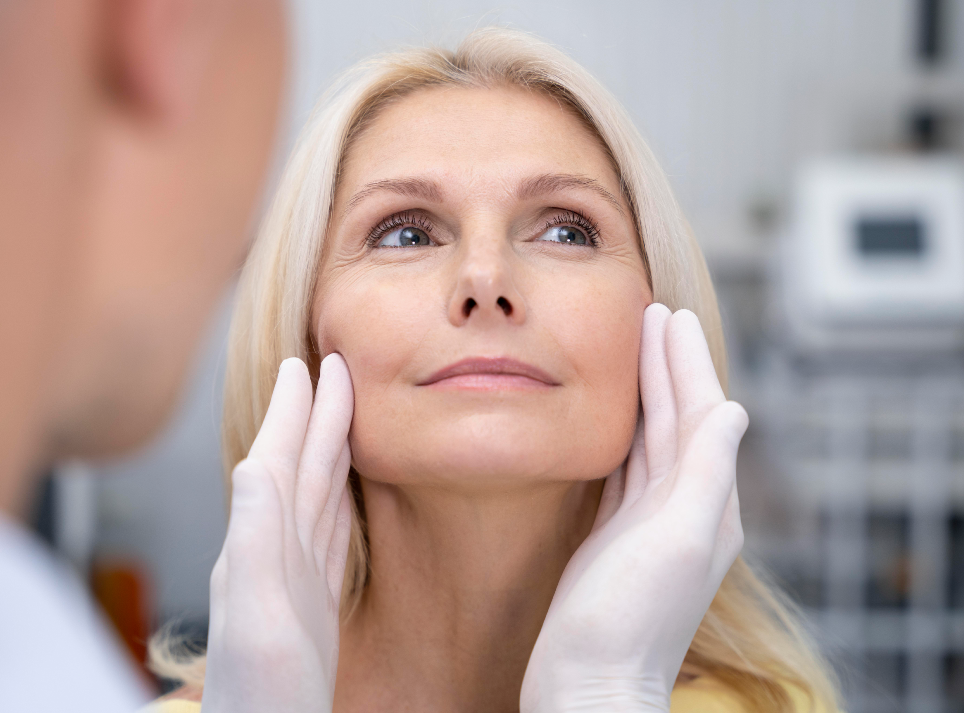 Risks and Complications of Facelift Surgery