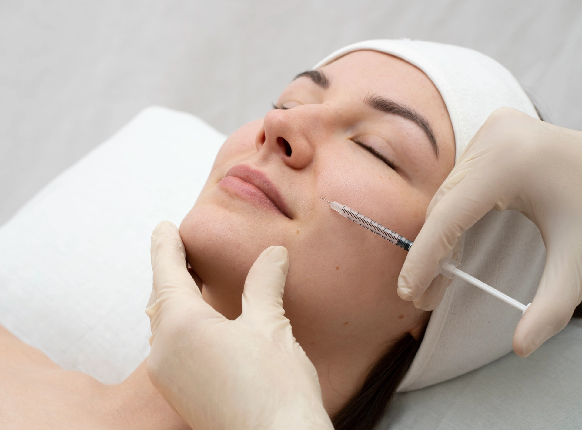 Botox Vs. Dermal Fillers: Understanding the Key Differences