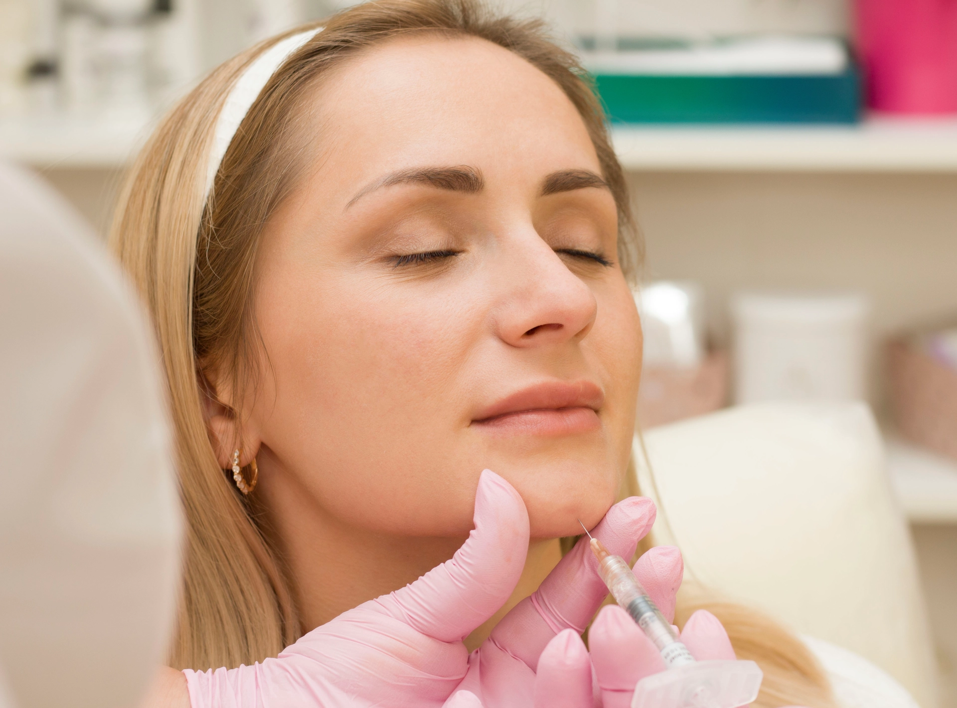 How Long Do the Results of Chin Contouring with Fillers Last?
