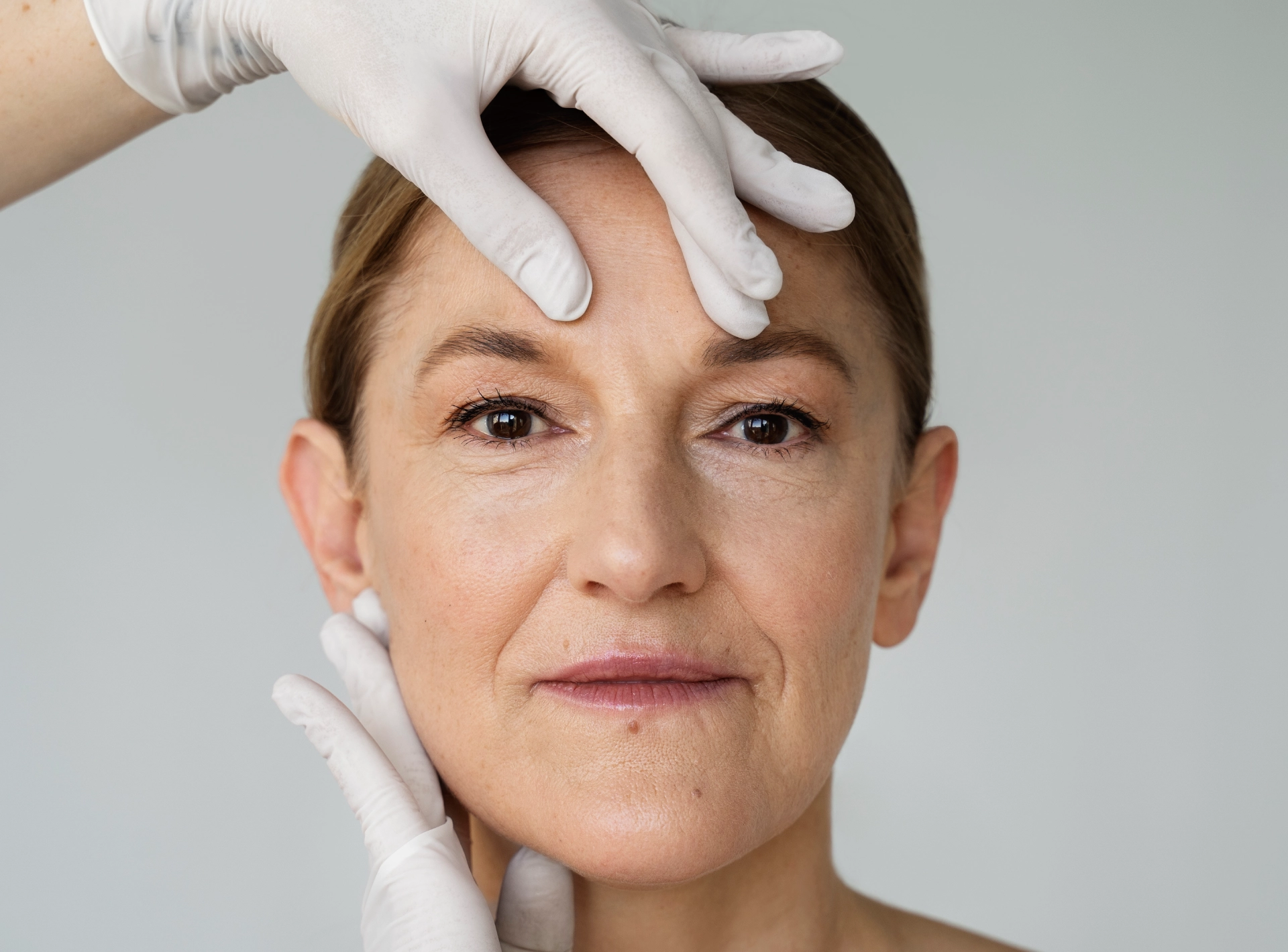 What Do Your Eyelids Say About Your Age?